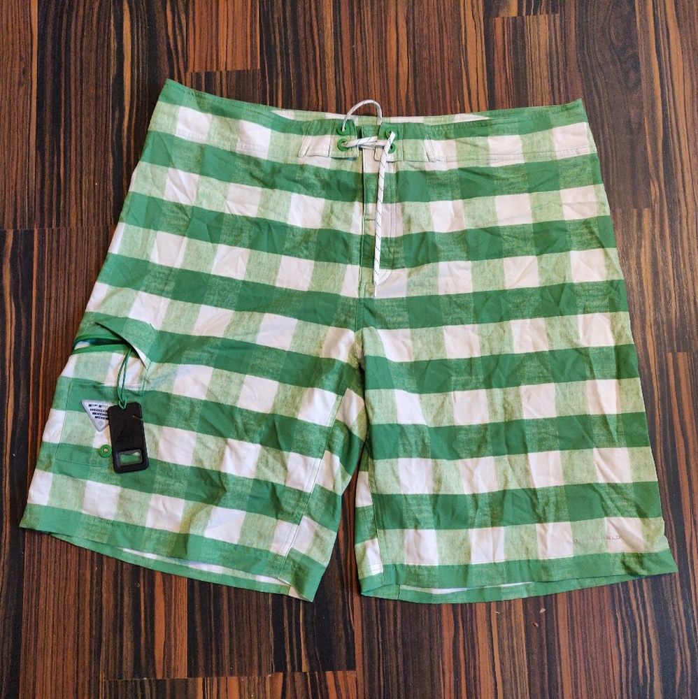 Columbia omni-shield Board Shorts